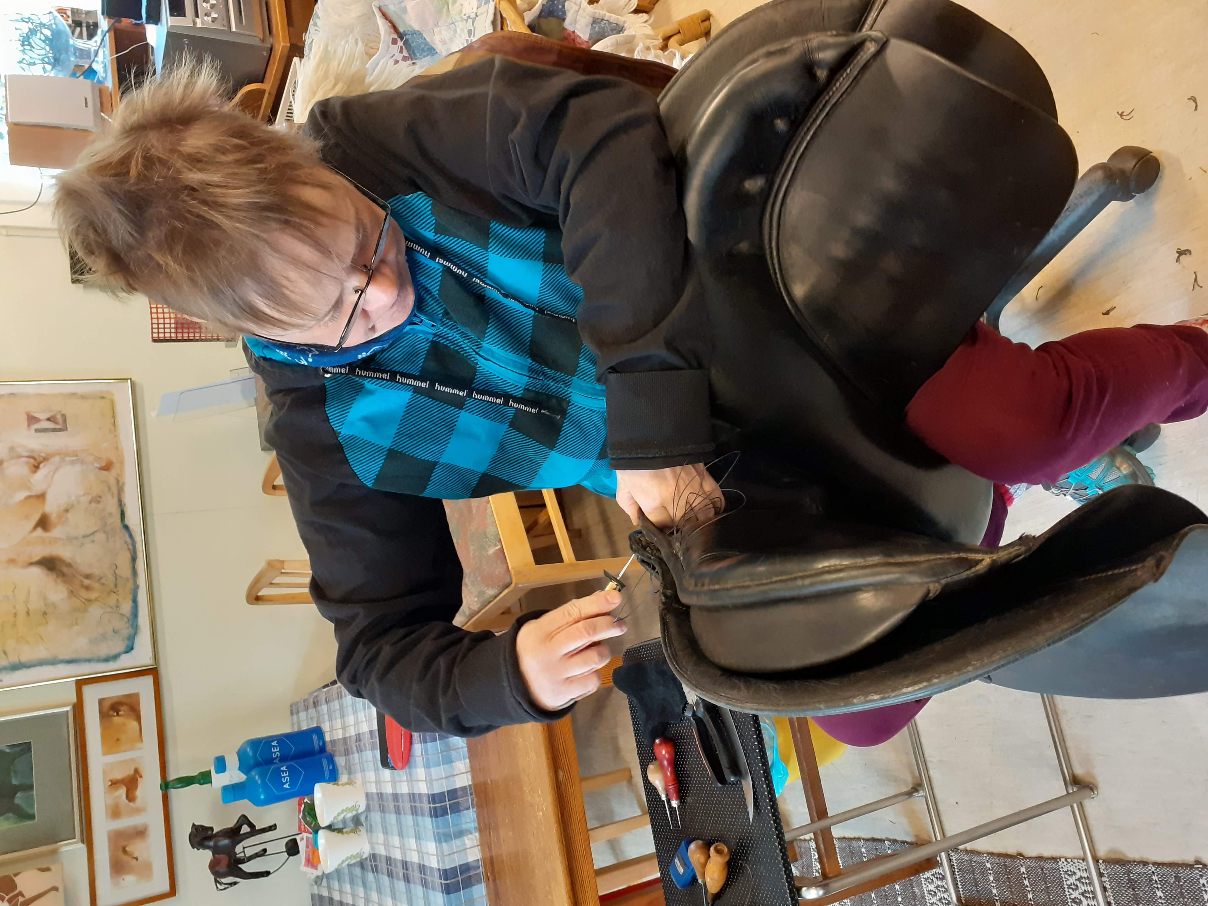 Satulan etukaaren korjaustyö käynnissä